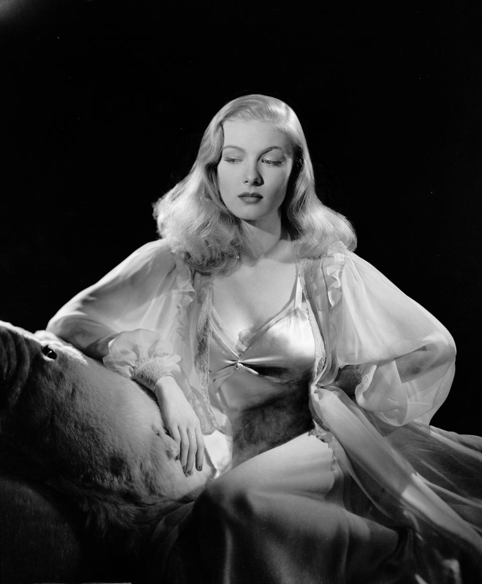 Lake wears a negligee and dressing gown, circa 1942.&nbsp;