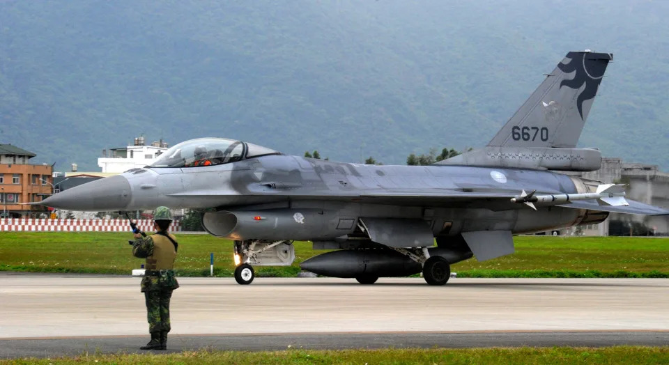 A ROCAF F-16A prepares for takeoff at the eastern Hualien Air Base on January 23, 2013. <em>SAM YEH/AFP via Getty Images</em>
