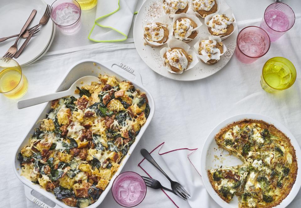 <p>Everyone loves brunch. Festive, but still casual, you can relax and really enjoy the meal. Here are 32 delicious and healthy brunch ideas that both look <i>and</i> taste great. Even better, these recipes are also incredibly easy to make. Whether you're looking for a quiche, frittata, French toast, muffins, eggs, or even yogurt, we've got what you need to impress your guests.</p>