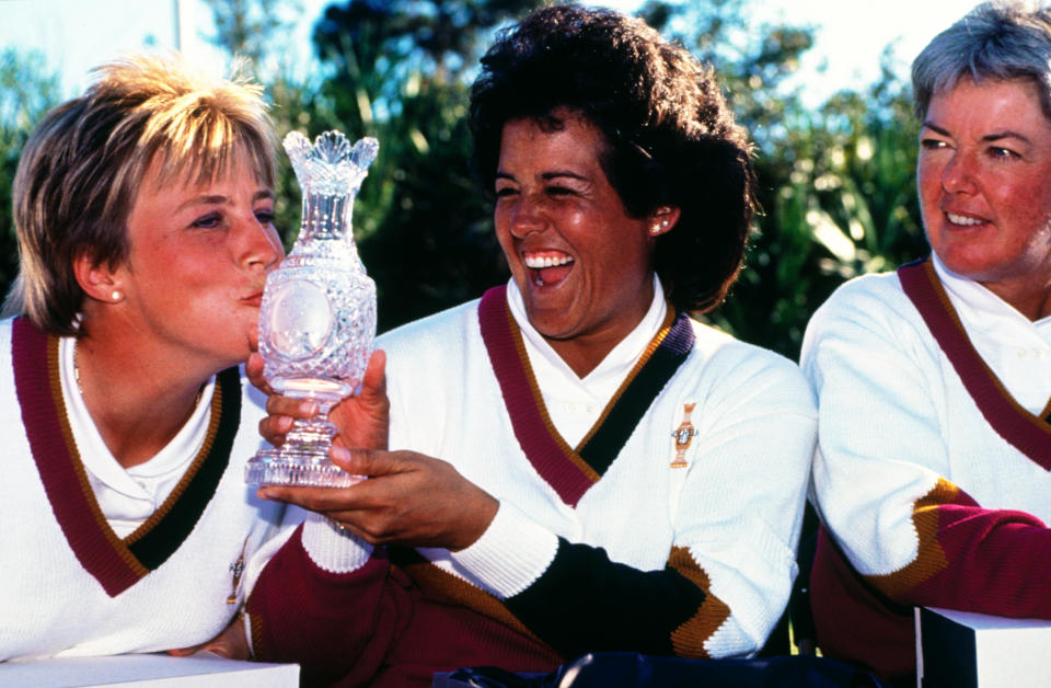 Cathy Gerring, Nancy Lopez and Patty Sheehan of the USA with the trophy after winning the Solheim Cup in 1990 at the Lake Nona Golf Club. (Photo: Stephen Munday/Getty Images)