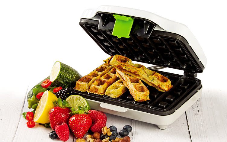 Nutrisnack waffle stick maker