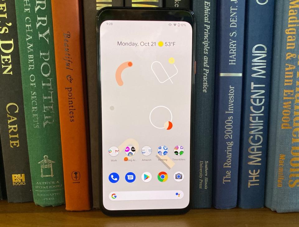 The Pixel 4 has a built-in radar that can track your hand movements, but it seems more like a gimmick than a fully fleshed out feature. (Image: Howley)