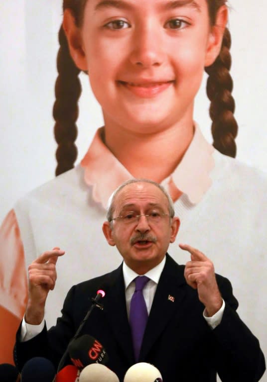 Turkey's main opposition Republican People's Party (CHP), led by Kemal Kilicdaroglu, is launching its own series of referendum rallies, using the image of a girl and the slogan "For my future, 'no'"