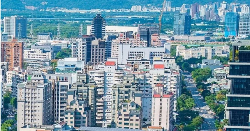 全台七都首次出現平均房價均站上千萬。（圖／shutterstock）