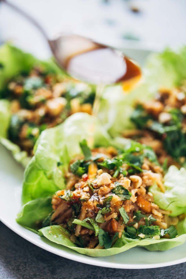 <strong>Get the <a href="http://pinchofyum.com/peanut-chicken-lettuce-wraps-ginger-garlic-sauce" target="_blank">Peanut Chicken Lettuce Wraps with Ginger Garlic Sauce recipe</a>&nbsp;from Pinch of Yum</strong>