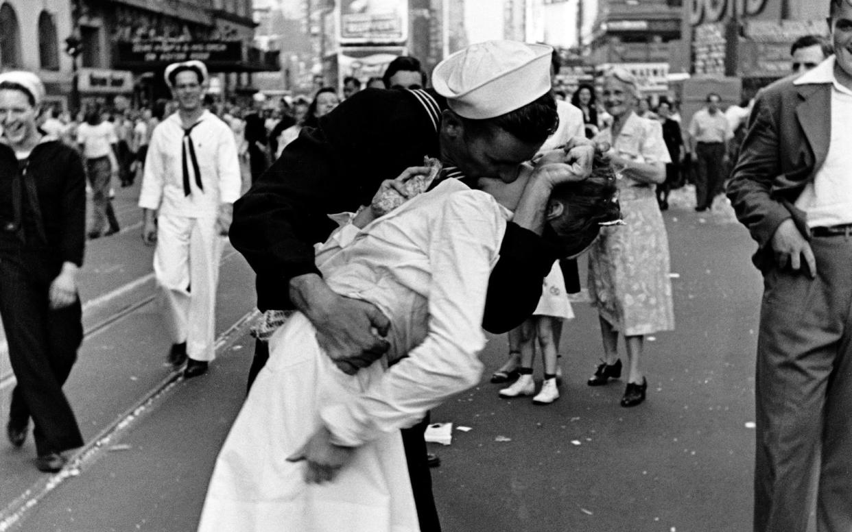 The photograph prompted a remarkable hunt to identify Eisenstaedt’s subjects -  ALFRED EISENSTAEDT