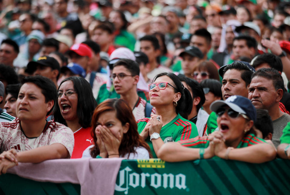Aficionados mexicanos durante el partido de México contra Arabia Saudita (Foto: REUTERS/Henry Romero)