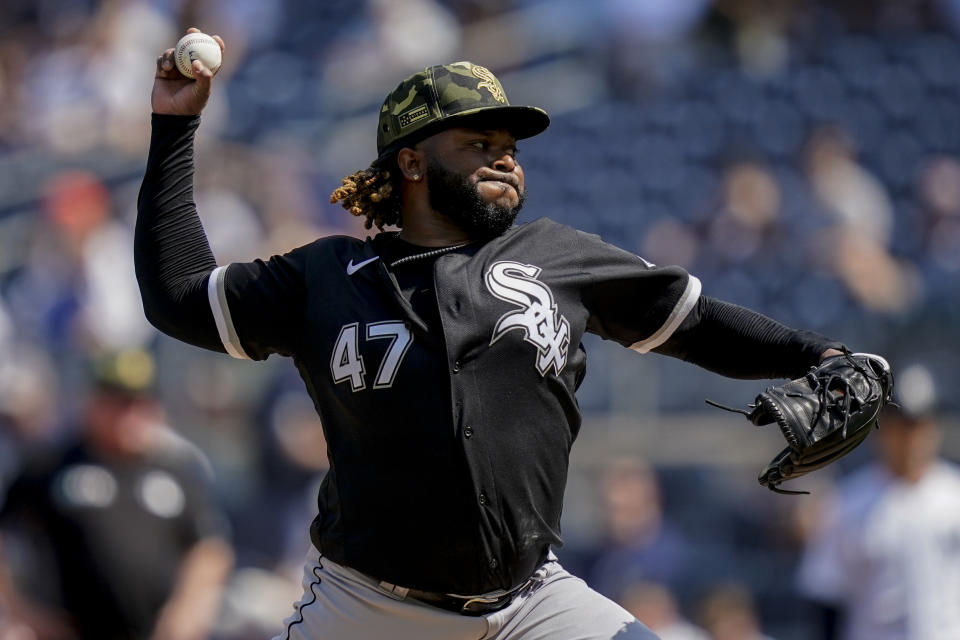 Chicago White Sox starting pitcher Johnny Cueto (47) throws in the first inning of a baseball game against the New York Yankees, Sunday, May 22, 2022, in New York. (AP Photo/John Minchillo)