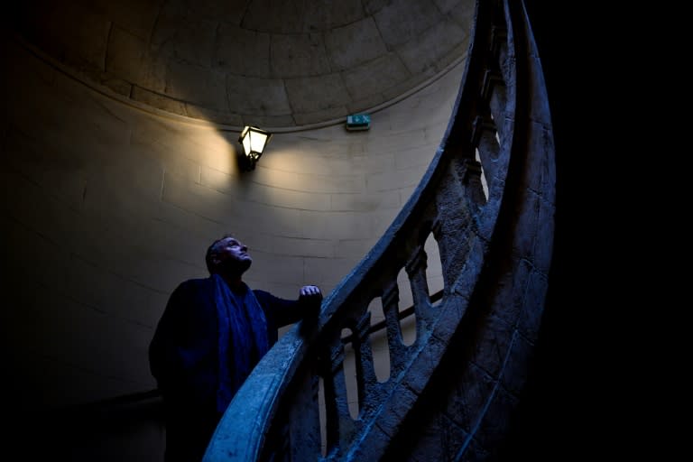 L'écrivain américain Dennis Lehane à l'hôtel de ville de Lyon, à l'occasion du festival Quais du Polar, le 6 avril 2024 (OLIVIER CHASSIGNOLE)