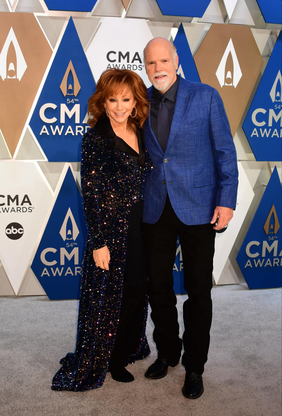 THE 54TH ANNUAL CMA AWARDS – The 54th Annual CMA Awards, hosted by Reba McEntire and <span class="caas-xray-inline-tooltip"><span class="caas-xray-inline caas-xray-entity caas-xray-pill rapid-nonanchor-lt" data-entity-id="Darius_Rucker" data-ylk="cid:Darius_Rucker;pos:4;elmt:wiki;sec:pill-inline-entity;elm:pill-inline-text;itc:1;cat:Musician;" tabindex="0" aria-haspopup="dialog"><a href="https://search.yahoo.com/search?p=Darius%20Rucker" data-i13n="cid:Darius_Rucker;pos:4;elmt:wiki;sec:pill-inline-entity;elm:pill-inline-text;itc:1;cat:Musician;" tabindex="-1" data-ylk="slk:Darius Rucker;cid:Darius_Rucker;pos:4;elmt:wiki;sec:pill-inline-entity;elm:pill-inline-text;itc:1;cat:Musician;" class="link ">Darius Rucker</a></span></span> aired from Nashvilles Music City Center, WEDNESDAY, NOV. 11 (8:00-11:00 p.m. EST), on ABC. (ABC via Getty Images)REBA MCENTIRE, REX LINN