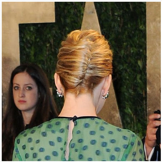 Elizabeth Banks From the Back