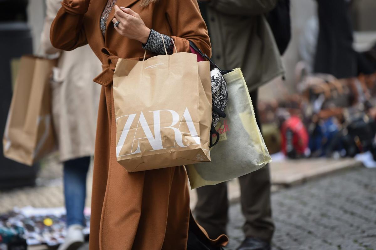 Zara owner Inditex plans autumn price hikes as profit surges