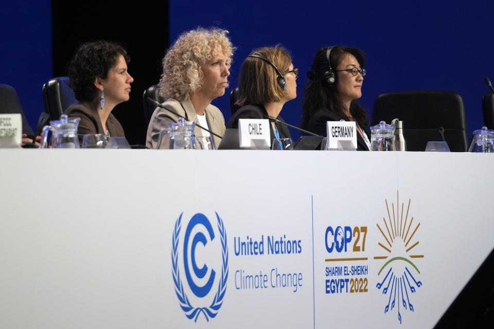 Germany's climate envoy Jennifer Morgan second from left, sits with others at the COP27 U.N. Climate Summit, Tuesday, Nov. 15, 2022, in Sharm el-Sheikh, Egypt. (AP Photo/Peter Dejong)