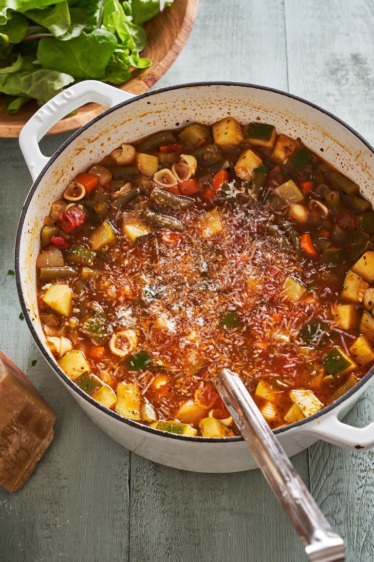 Copycat Olive Garden Minestrone Soup