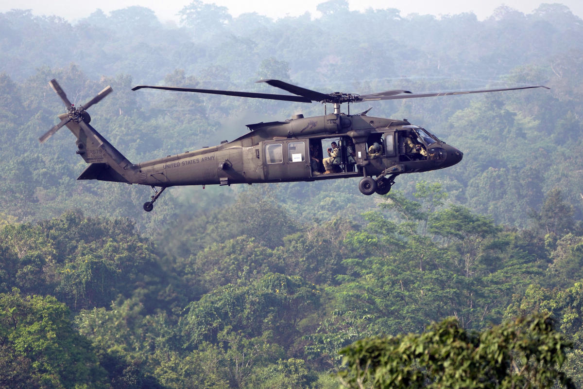 #Black Hawk helicopter crashes in Alabama, killing 2