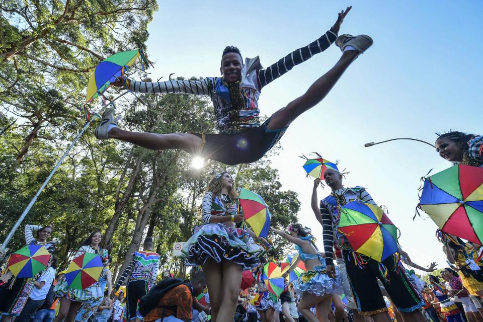 Street dancers carnival