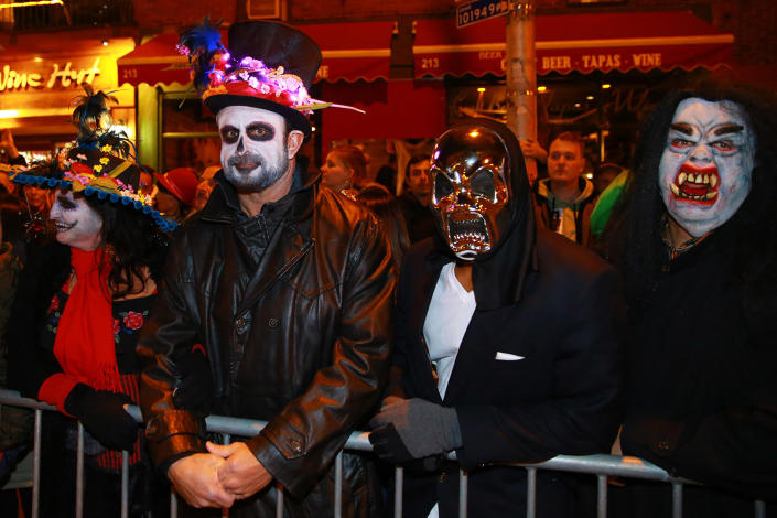 <p>Onlookers wear Halloween costumes to the 44th annual Village Halloween Parade in New York City on Oct. 31, 2017. (Photo: Gordon Donovan/Yahoo News) </p>
