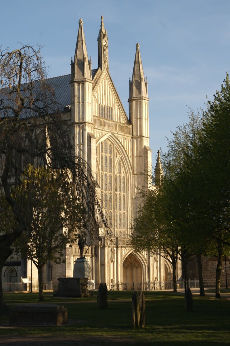 溫徹斯特大教堂（Winchester Cathedral@Wikipedia / CC BY 2.0）