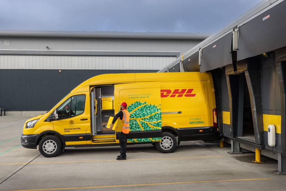 2023 ford transit dhl ev