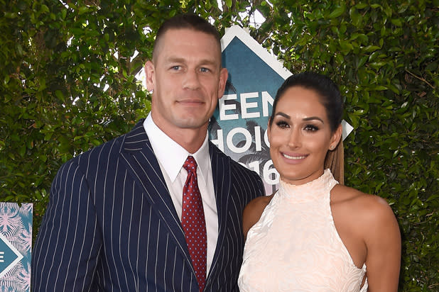 Wrestlemania 33 Wwe Superstar John Cena Proposes To Girlfriend Nikki Bella 