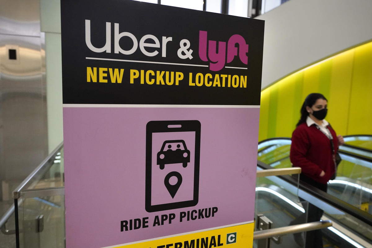 Uber and Lyft agree to pay drivers .50 per hour in Massachusetts settlement