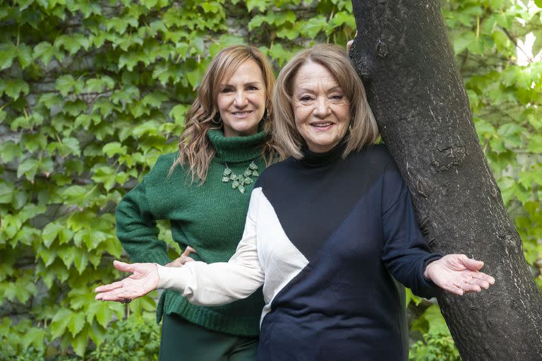 Victoria Carreras junto a su madre, Mercedes Carreras, con quien rodó el documental Hijas de la comedia

