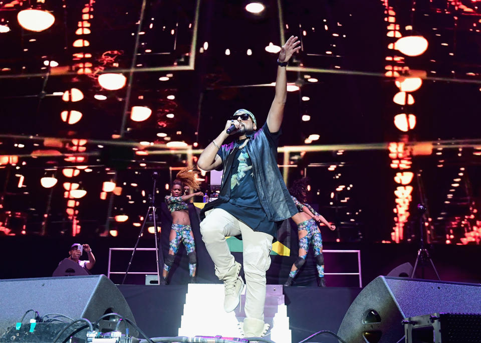 <p>Sean Paul performs on Ambassador Stage during day 1 of the 2017 Life Is Beautiful Festival on September 22, 2017 in Las Vegas, Nevada.<br>(Photo by FilmMagic/FilmMagic) </p>