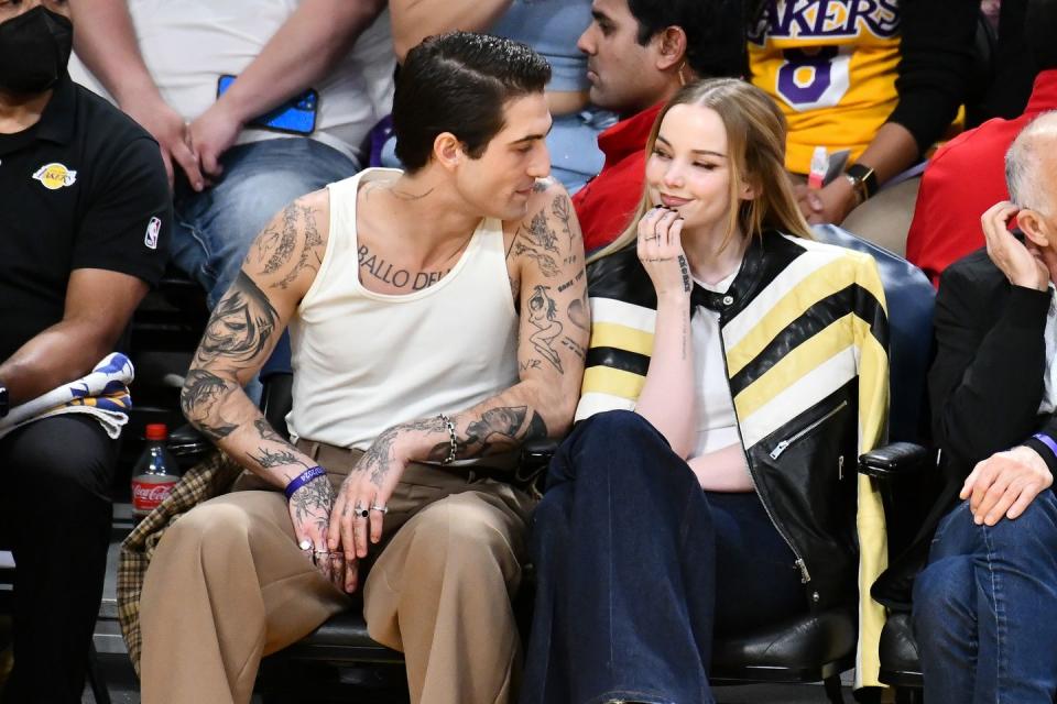 celebrities at the los angeles lakers game