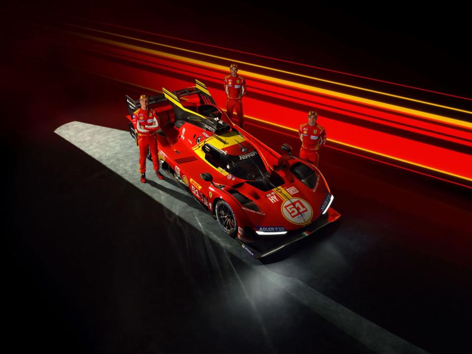 Ferrari為Scuderia Ferrari 車隊499P賽車發表了全新塗裝，這款賽車也將繼續競逐2024賽季國際汽聯世界耐力錦標賽Hypercar組別賽事。(圖片提供：臺灣蒙地拿)