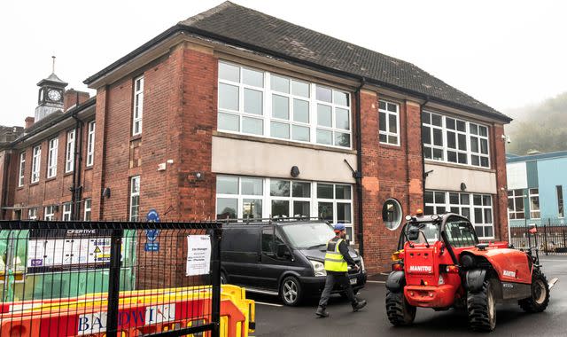 School concrete closures Minister unsure how many will close