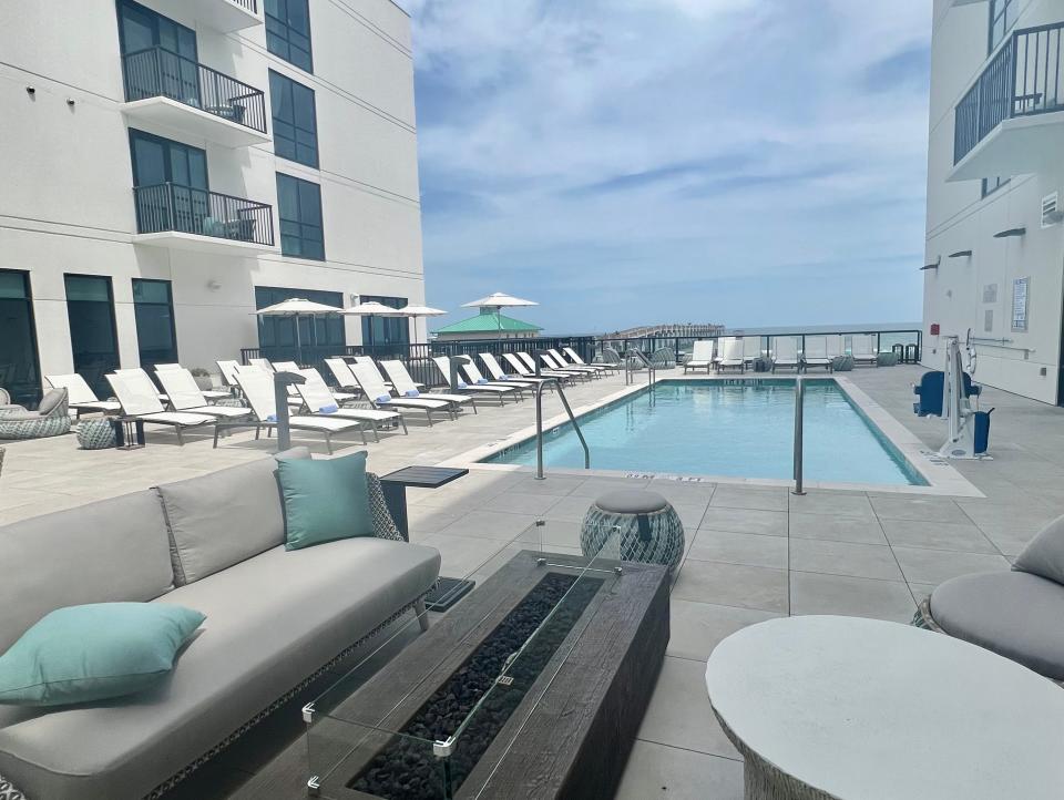 pool at a beachfront hotel in jacksonville beach florida