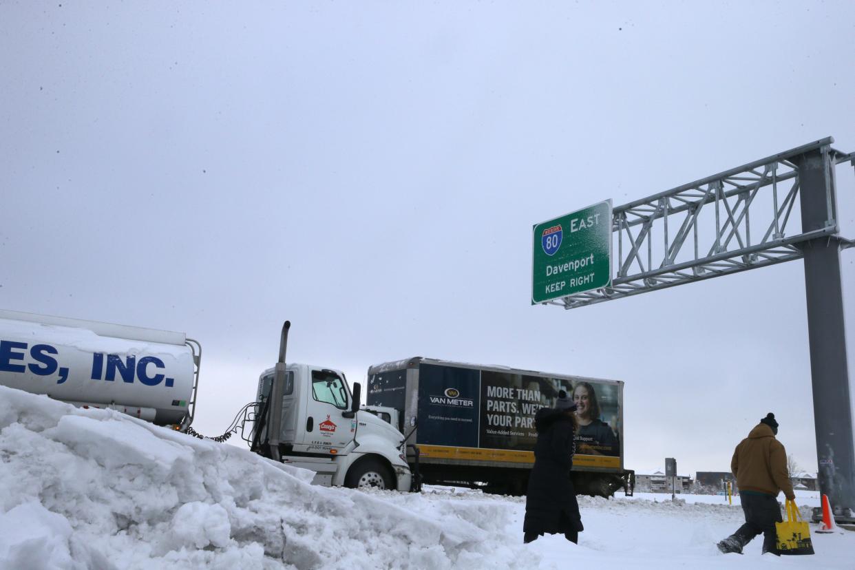 Traffic flows near the Interstate 80/I-380 interchange Wednesday, Jan. 10, 2024 in Coralville, Iowa.