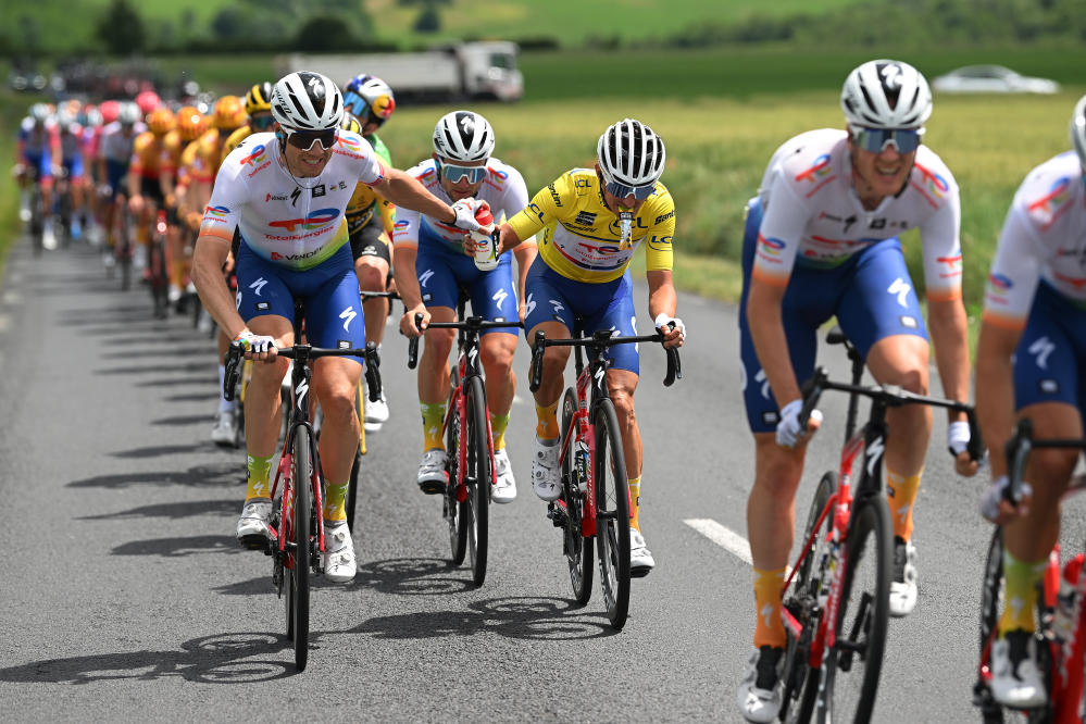 The Tour de France Is Racing Into a Heat Wave. Riders Are Racing for  Slushies. - WSJ