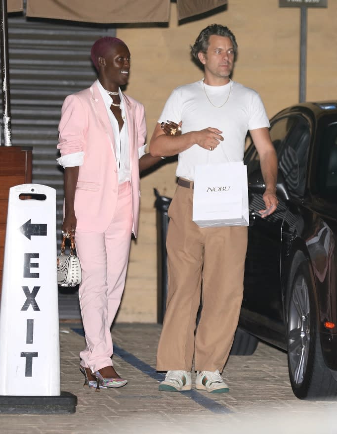 Joshua Jackson, Jodie Turner-Smith romantic dinner at Nobu. 26 Sep 2022