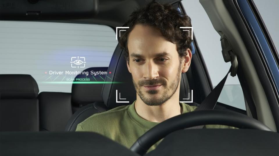 IIHS要求車輛必須配備可偵測駕駛眼神或者方向盤手握狀態的駕駛監測系統。(圖片來源/ Subaru)