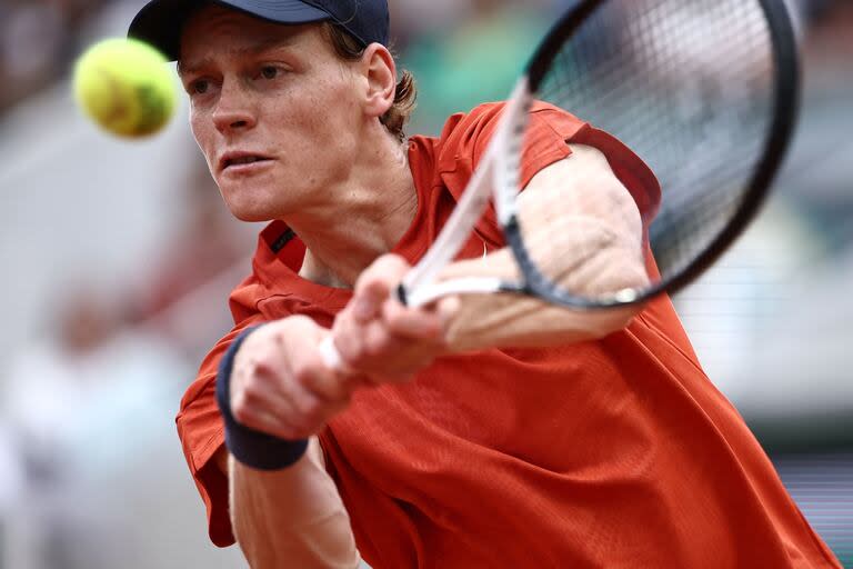 El italiano Jannik Sinner, en Roland Garros: actual número 2, tiene muchas chances de subirse a la cima del ranking 