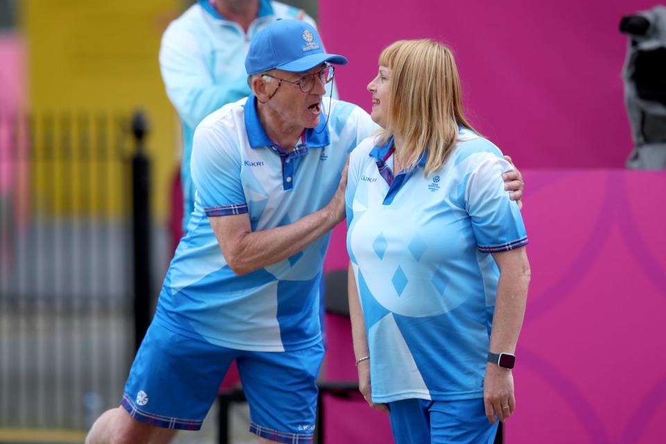 George Miller acts as a director for partially-sighted team-mate Melanie Innes (Isaac Parkin/PA) (PA Wire)