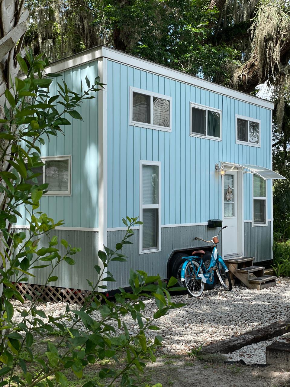 Crystal O&#x002019;Mara&#x002019;s tiny home rental in Chuluota, Fla., has easy-access parking just steps from the entrance.