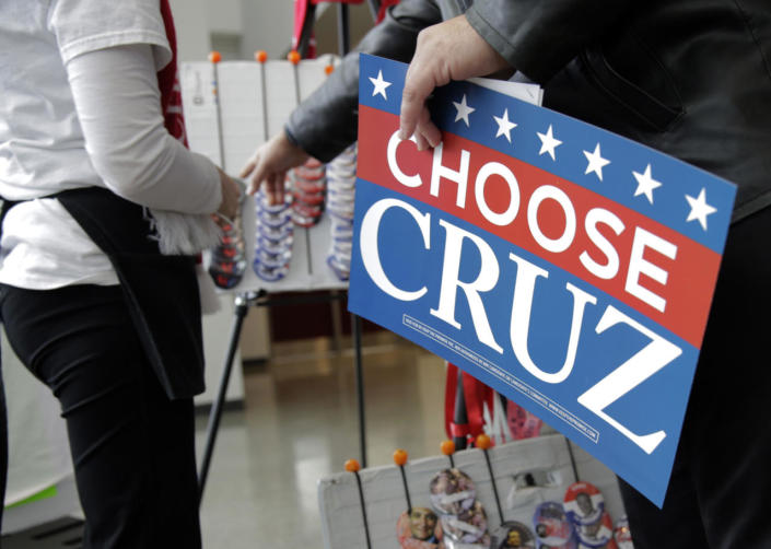 <p>Supporters of Republican presidential candidate Senator Ted Cruz buy buttons before a campaign event in Aiken, S.C. <i>(Photo: Joshua Roberts/Reuters)</i></p>