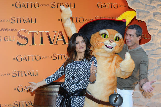 Antonio Banderas and Salma Hayek in a scene from the film News