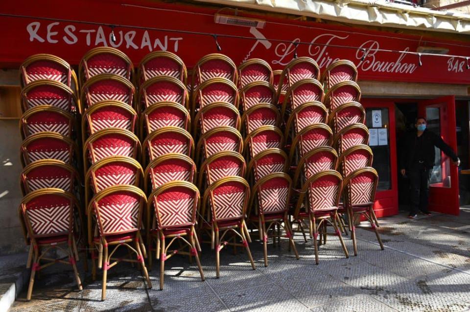 La réouverture des terrasses a été annoncée pour la mi-mai par le président de la République. Mais aucune date précise ni modalités n'ont encore été communiquées par l'exécutif. - Pascal Guyot