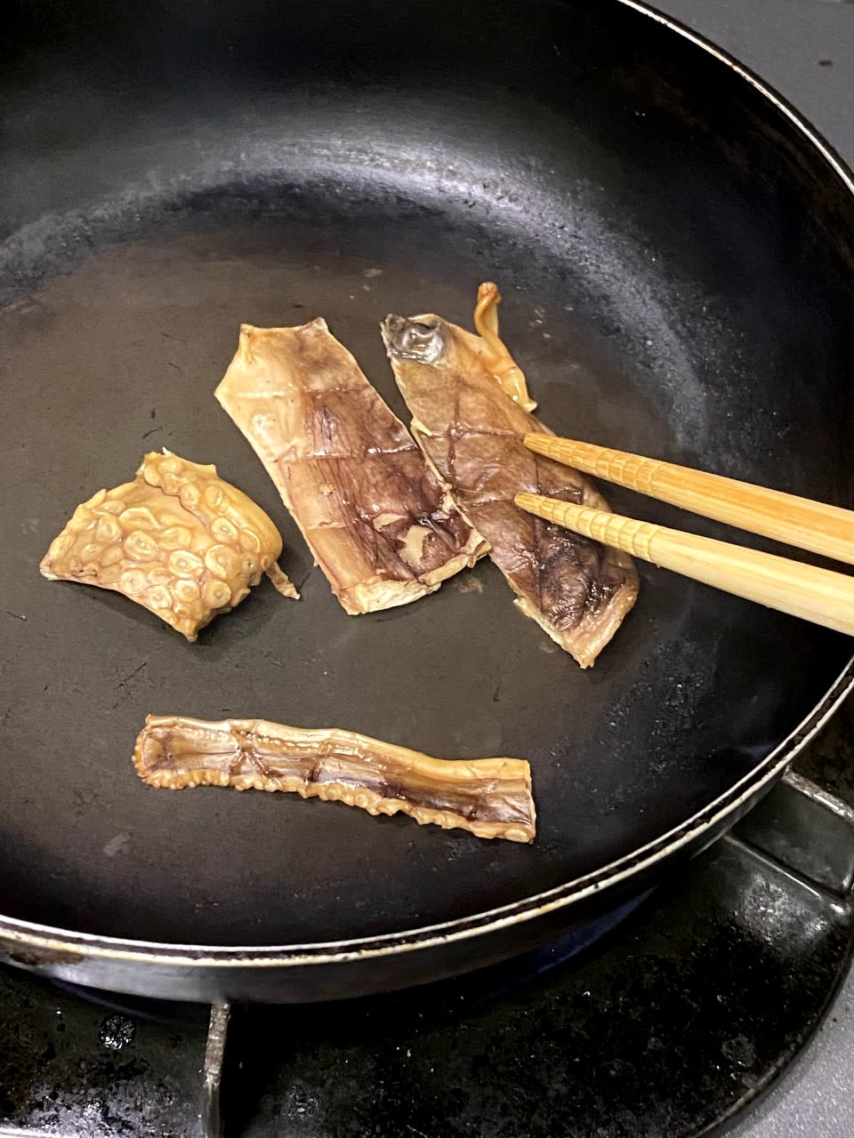 祛濕湯水食譜│祛濕章魚蓮藕湯 章魚先煎再煲鮮味更濃郁？