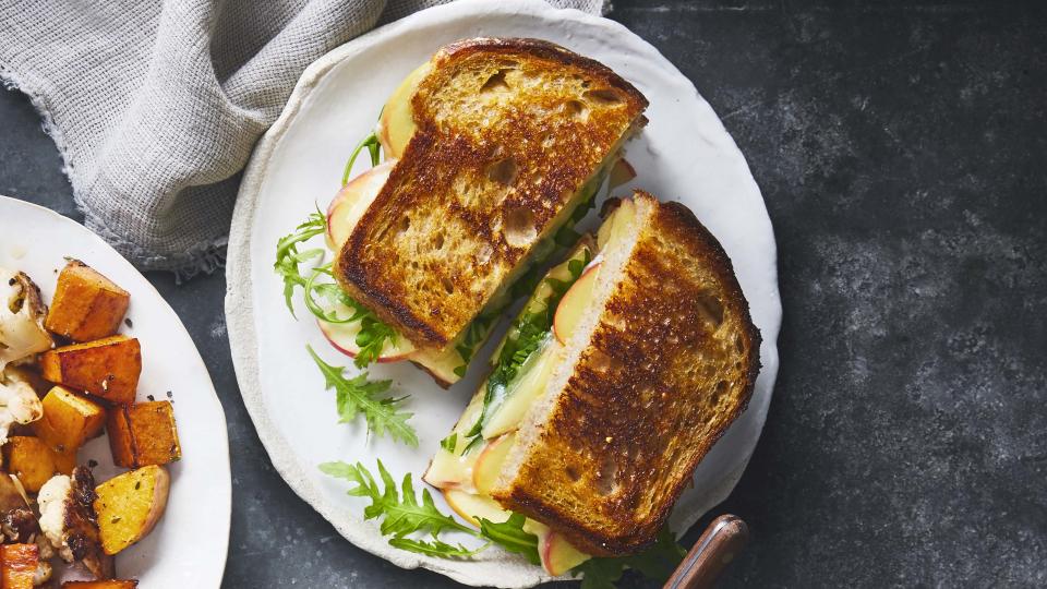 Apple Havarti Grilled Cheese Sandwiches