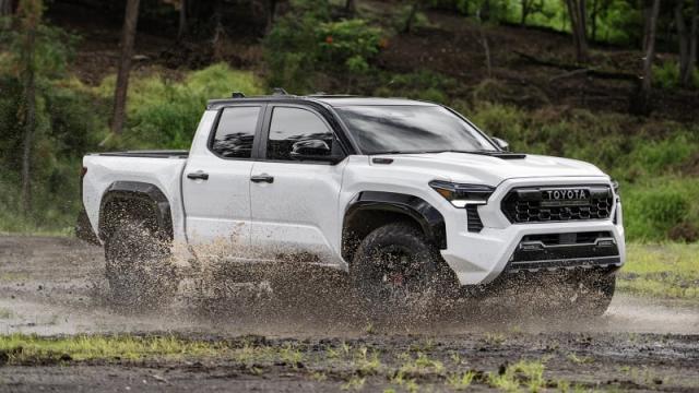 2024 Toyota Tacoma Revealed — With Hybrid Option And Trick Suspension