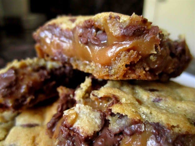 Chocolate Chip, Caramel, and Peanut Butter Bars