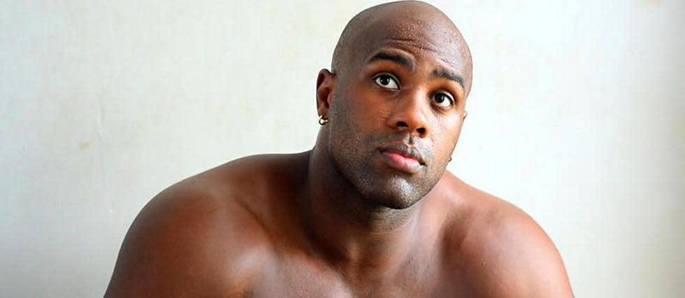 Teddy Riner vise l’exploit de remporter une troisième médaille d’or olympique dans la catégorie des plus de 100 kg.
