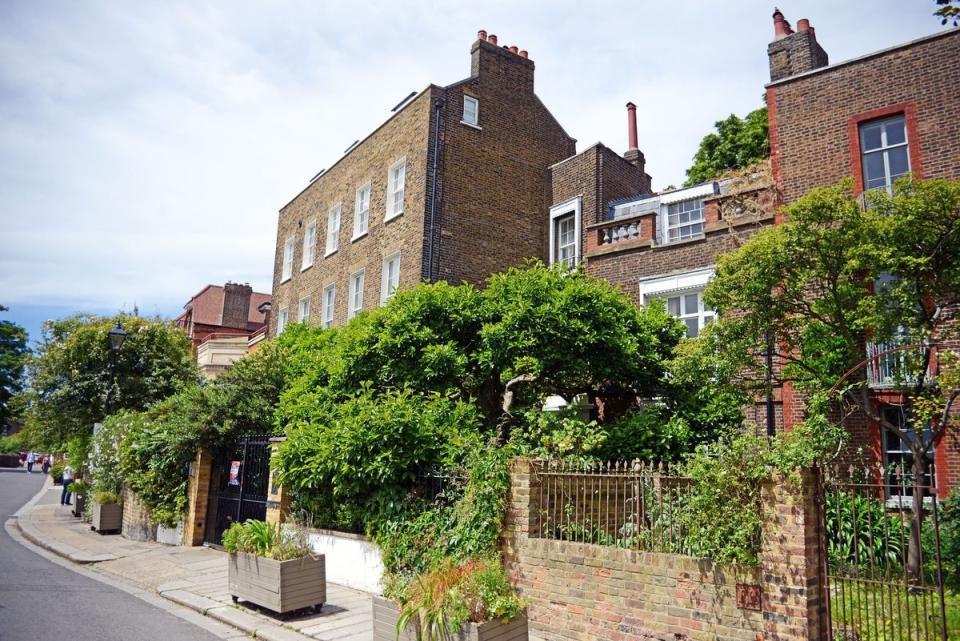 Houses along Upper Mall (Daniel Lynch)