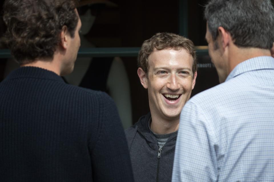 <p>5 - Mark Zuckerberg<br>Le fondateur de Facebook possède 51,2 milliards de dollars, une hausse de 5,4% comparé à l'an passé.</p>