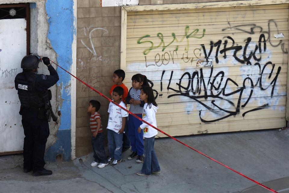 Ciudad Juarez Chihuahua Mexico crime scene police children victims