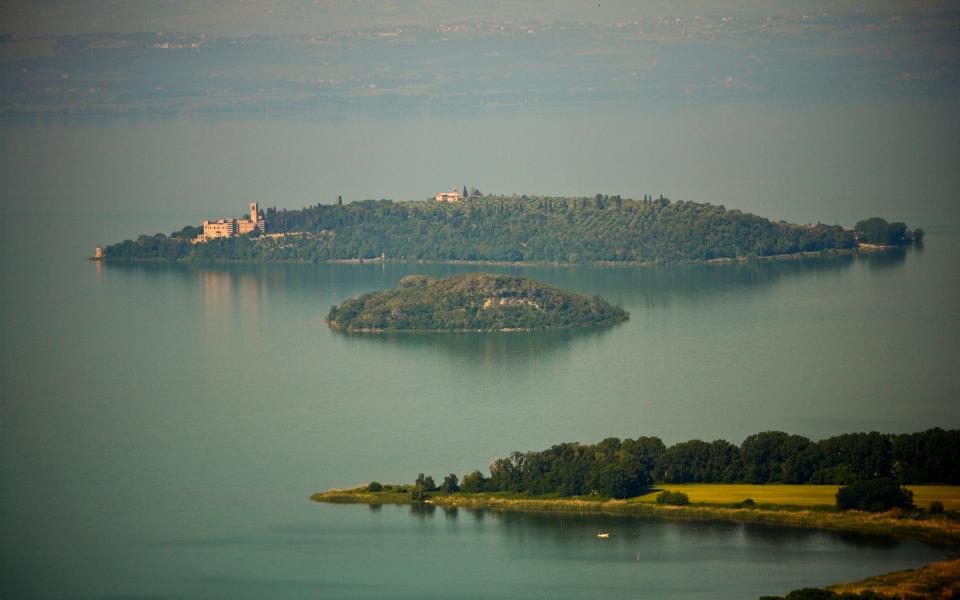 Lago Trasimeno Umbria bests lakes europe european where visit travel holiday 2022 - Marco Anghinoni/Getty Images/iStockphoto